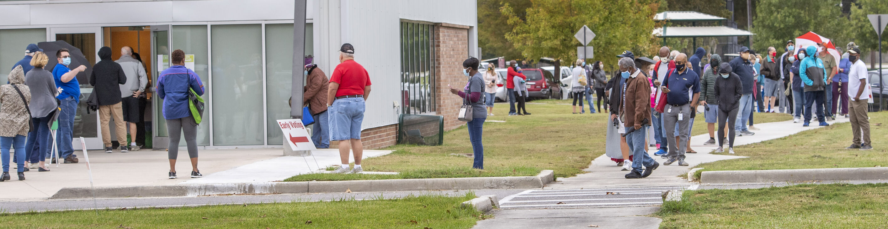 BR.earlyvoting.101720 0006 bf.jpg